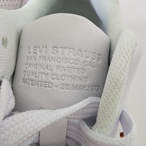 NEW LEVI'S Shoes Munro NewAmericana Sneakers White Red Gray Size 10 - Picture 7 of 10